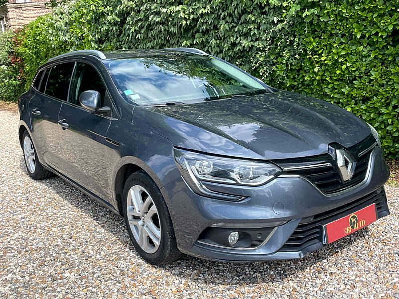 RENAULT MEGANE IV Grandtour 2017