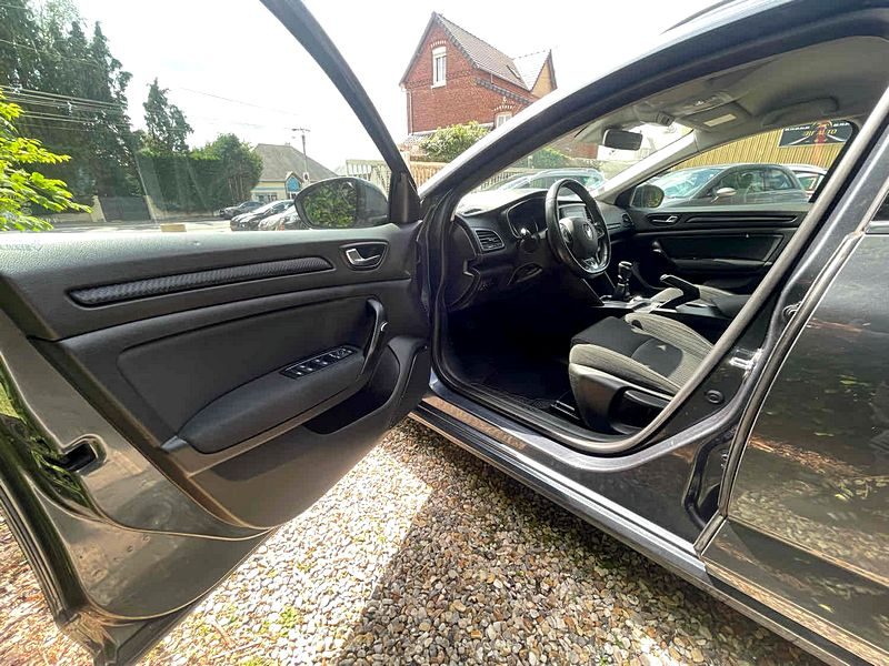 RENAULT MEGANE IV Grandtour 2017