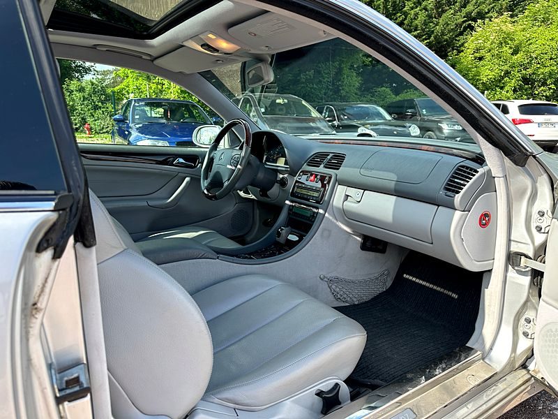 MERCEDES CLK 320 2000
