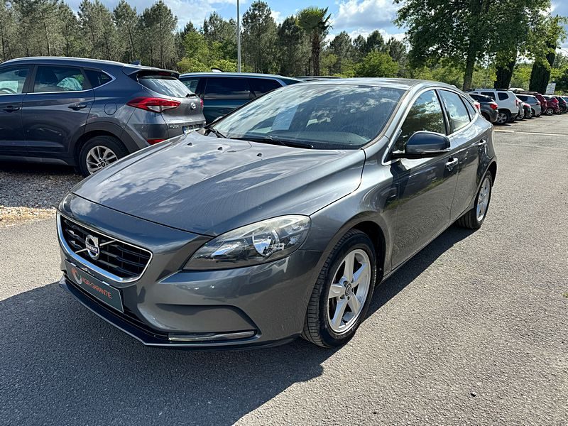 VOLVO V40 D3 150CV MOMENTUM