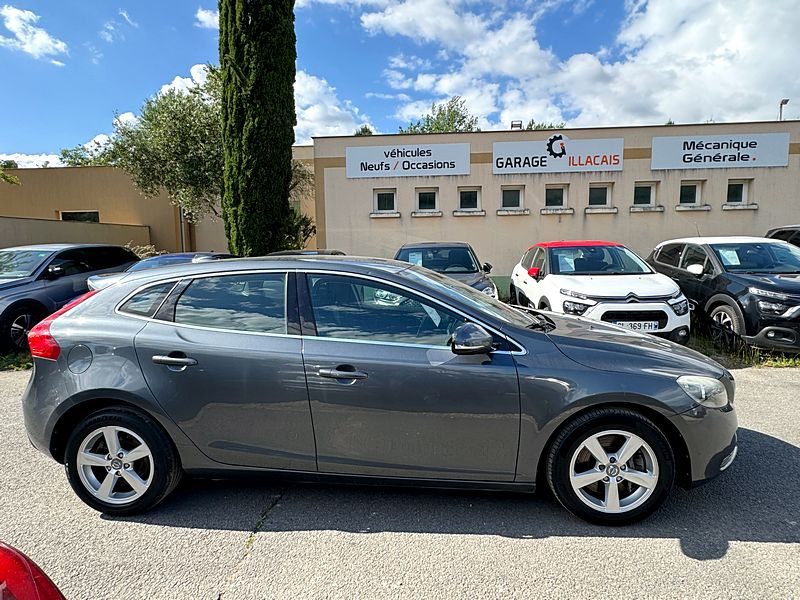 VOLVO V40 D3 150CV MOMENTUM
