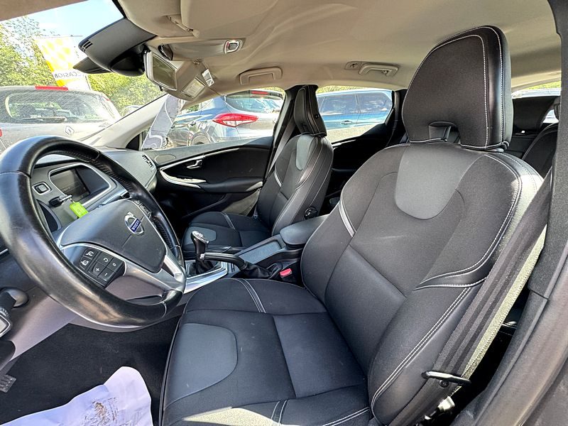 VOLVO V40 D3 150CV MOMENTUM