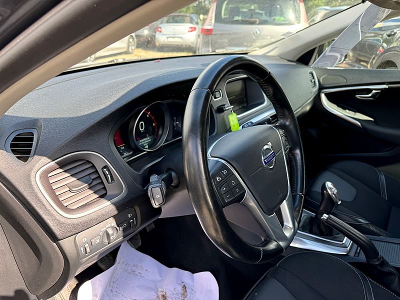 VOLVO V40 D3 150CV MOMENTUM