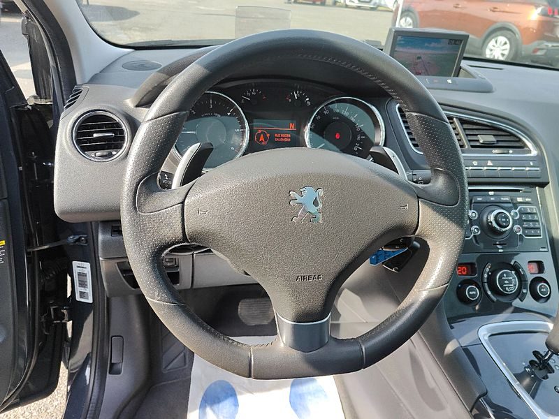 PEUGEOT 5008 1.6 HDi 112cv PREMIUM PACK BVA