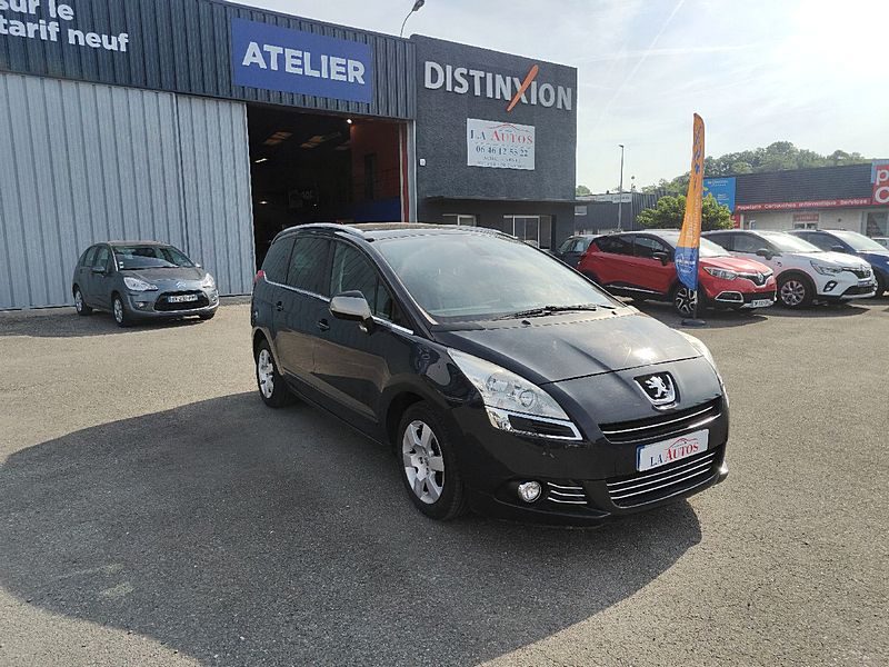 PEUGEOT 5008 1.6 HDi 112cv PREMIUM PACK BVA