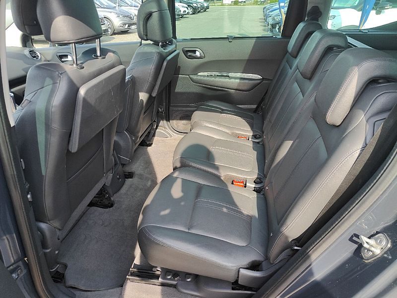 PEUGEOT 5008 1.6 HDi 112cv PREMIUM PACK BVA