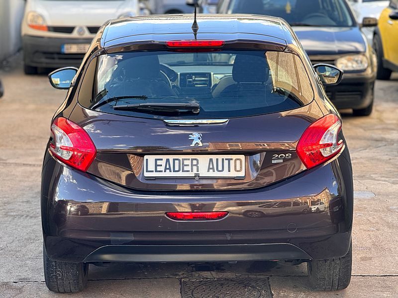 PEUGEOT 208 2013