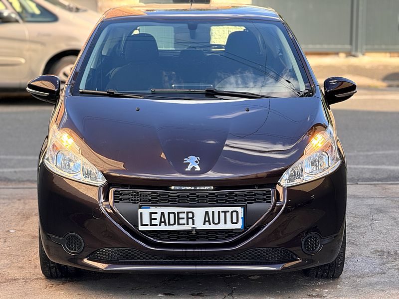 PEUGEOT 208 2013
