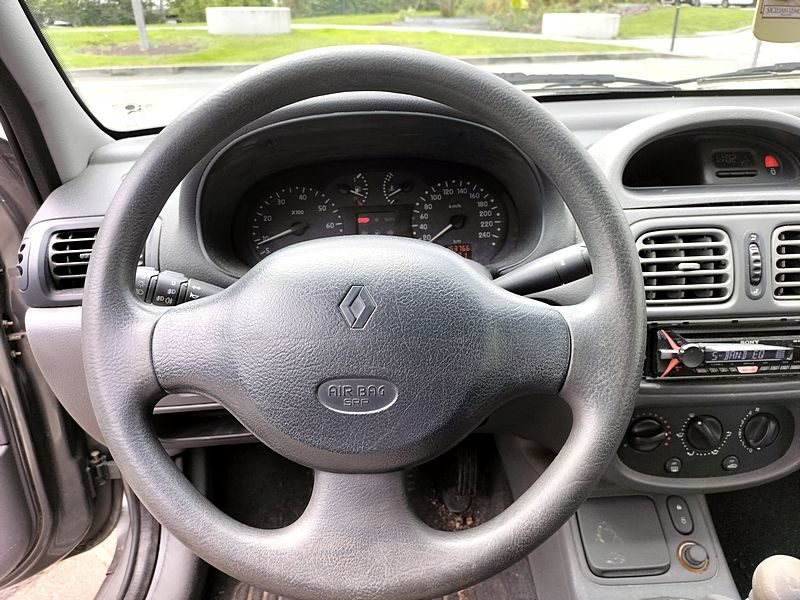 RENAULT CLIO II