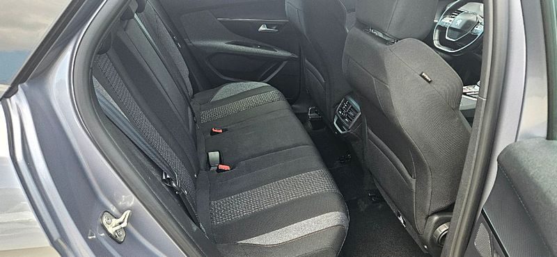 PEUGEOT 3008 SUV 2021