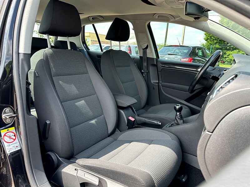 VOLKSWAGEN GOLF 2009