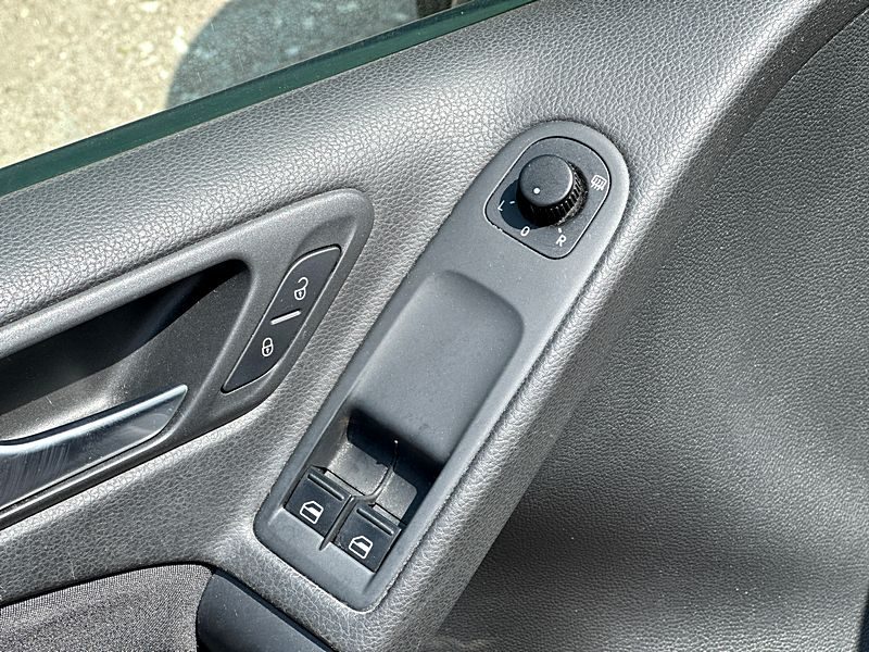 VOLKSWAGEN GOLF 2009