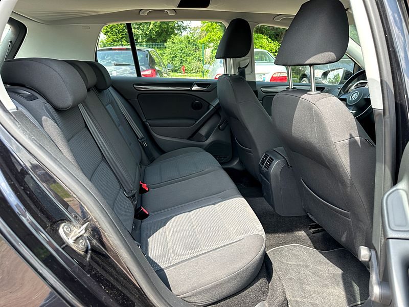 VOLKSWAGEN GOLF 2009