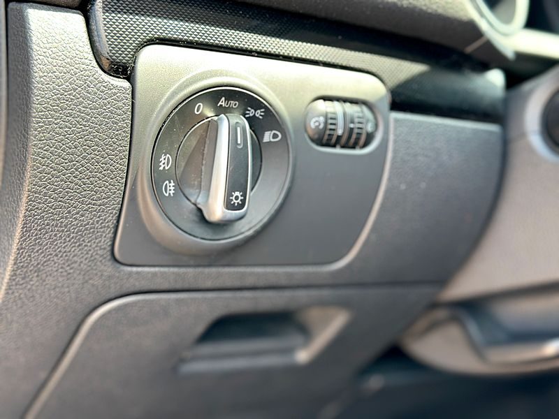 VOLKSWAGEN GOLF 2009