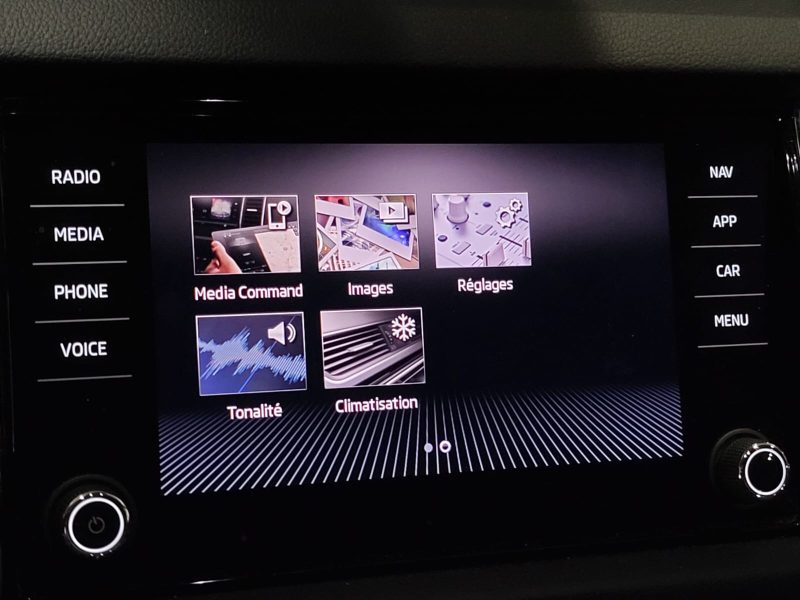 2.0 TDI 150 cv STYLE / CARPLAY / CAMERA / SIEGES ELECTRIQUES