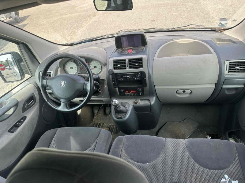 PEUGEOT EXPERT 2011