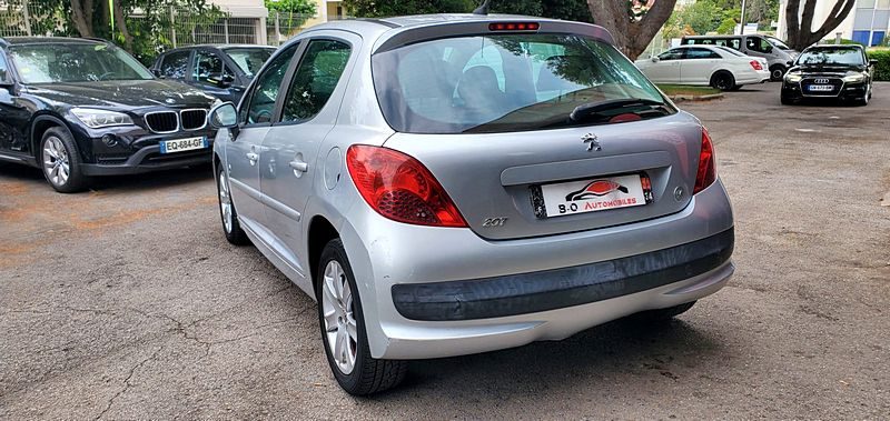 Peugeot 207 Édition 64 Pack Sport 1.6 HDi 92 cv, *Toit panoramique*, *Idéale jeune conducteur*