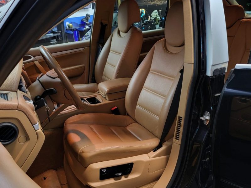 PORSCHE CAYENNE S 4.8 V8 385cv Boîte Auto Tiptronic / FAIBLE KILOMETRAGE