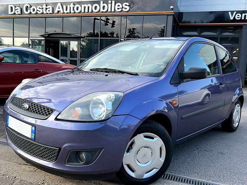 FORD FIESTA IV 1.3 70 Cv PREMIERE MAIN / 27 100 Kms CLIMATISATION BLUETOOTH - GARANTIE 1 AN