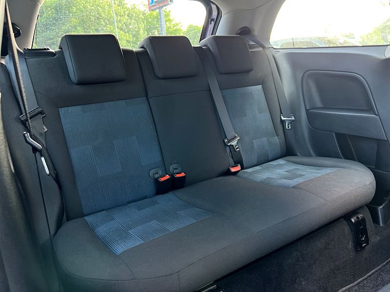 FORD FIESTA IV 1.3 70 Cv PREMIERE MAIN / 27 100 Kms CLIMATISATION BLUETOOTH - GARANTIE 1 AN