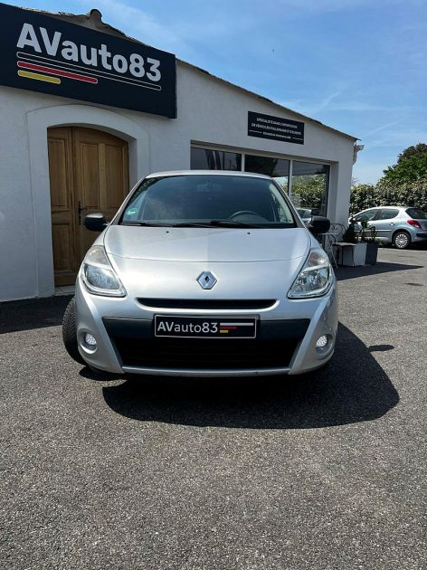 RENAULT CLIO YAHOO! 2011 1.2 LEV 75CV / Distribution OK / Révisée 