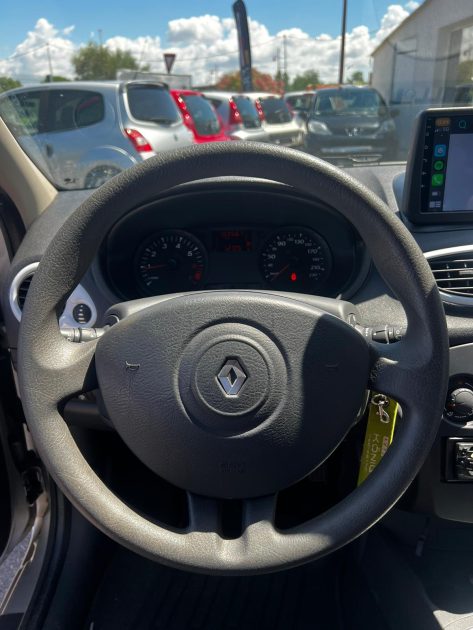 RENAULT CLIO YAHOO! 2011 1.2 LEV 75CV / Distribution OK / Révisée 