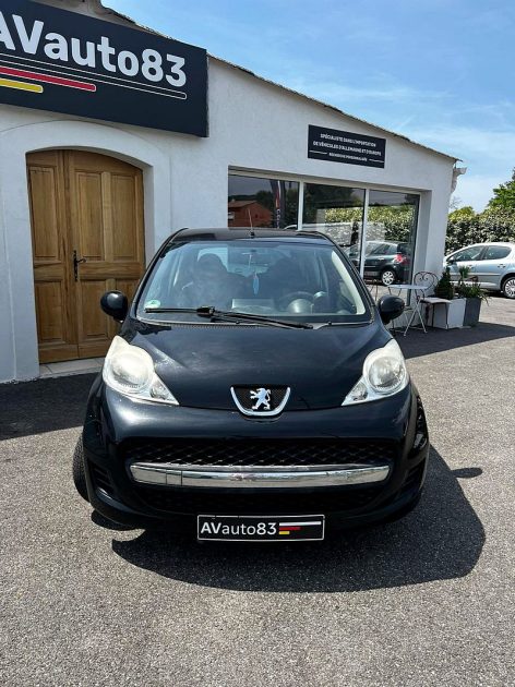 PEUGEOT 107 2010 1.0 VVTI 68cv Premiere main 