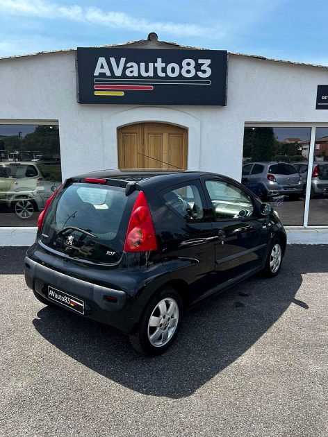 PEUGEOT 107 2010 1.0 VVTI 68cv Premiere main 
