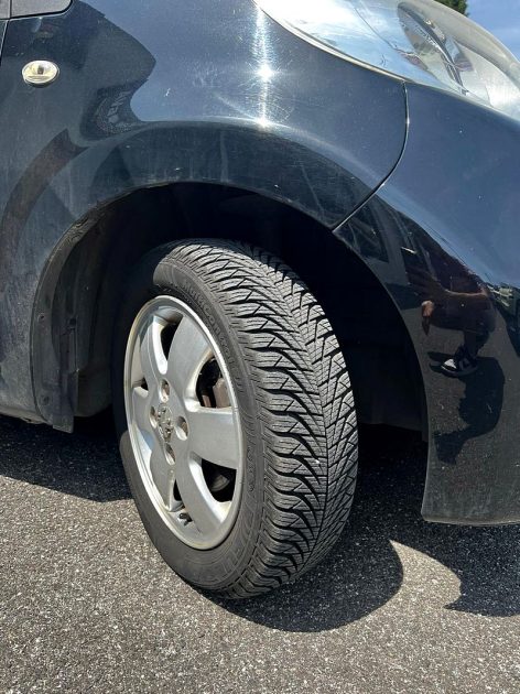 PEUGEOT 107 2010 1.0 VVTI 68cv Premiere main 