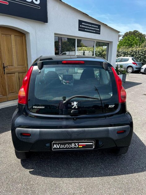 PEUGEOT 107 2010 1.0 VVTI 68cv Premiere main 