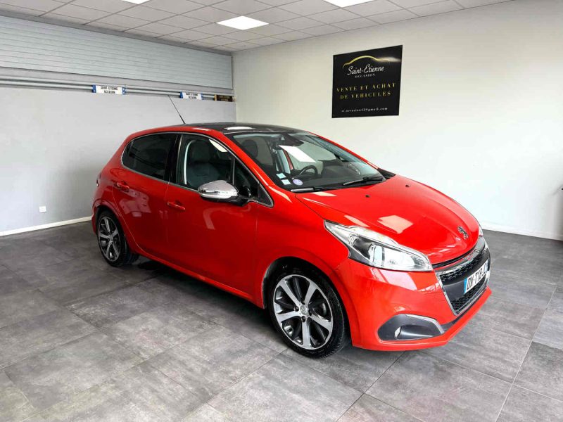 PEUGEOT 208  2015