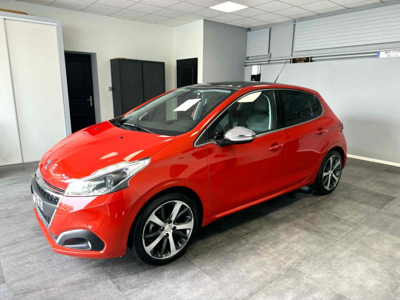 PEUGEOT 208  2015