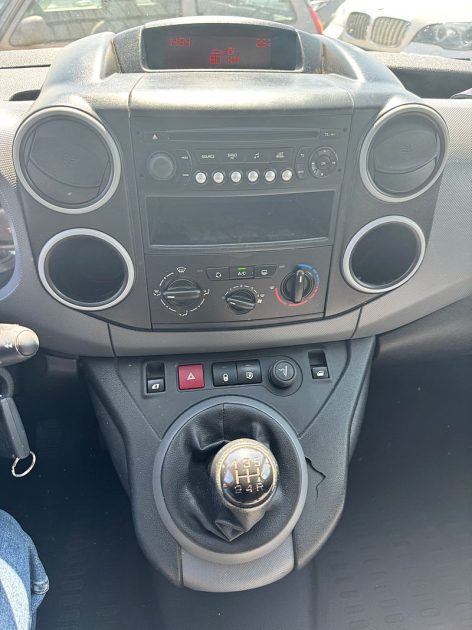 PEUGEOT PARTNER Camionnette/Monospace 2013