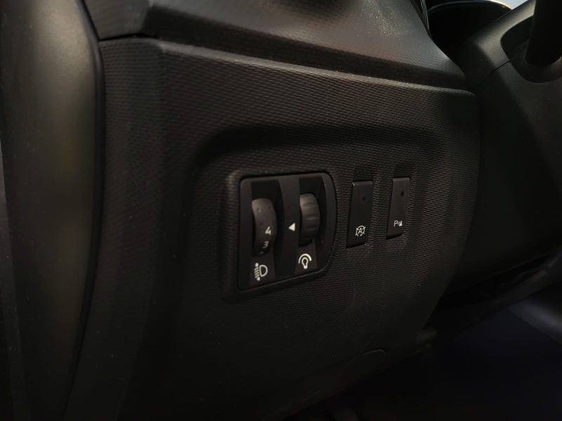 RENAULT CAPTUR 0.9 TCe 90cv INTENS / SUIVI COMPLET RENAULT / 1ERE MAIN / RADAR DE RECUL / KEY LESS 