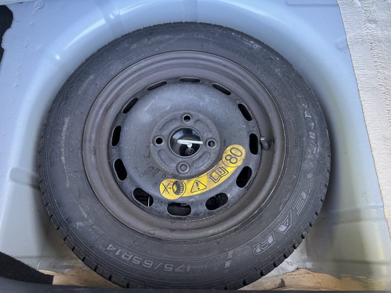 FORD FIESTA 5 V TITANIUM 1.6 TDCI 95 Cv 5 PORTES CLIMATISATION BLUETOOTH REGULATEUR - GARANTIE 1 AN