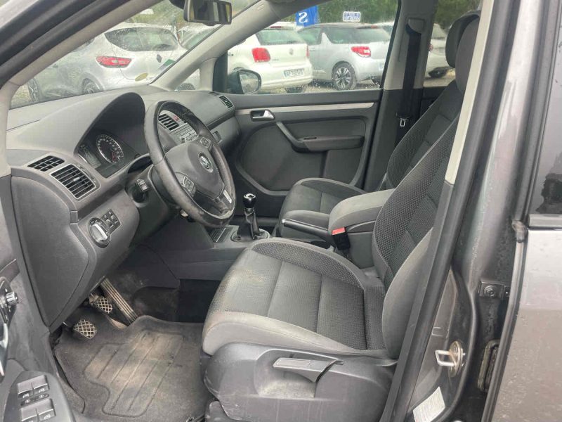 VOLKSWAGEN TOURAN 1.6 TDI 105 7 PLACES 2012 GARANTIE 12 MOIS