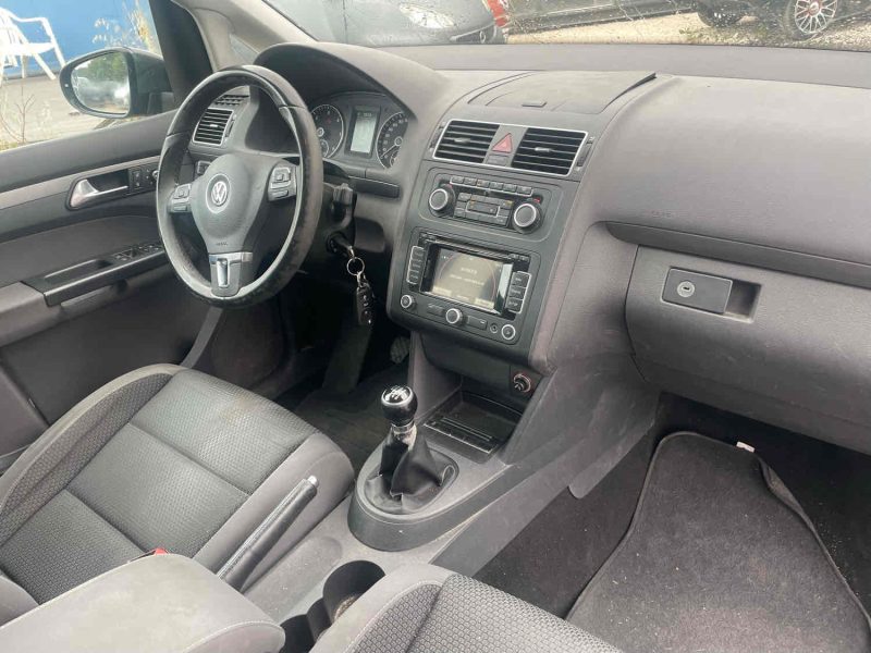 VOLKSWAGEN TOURAN 1.6 TDI 105 7 PLACES 2012 GARANTIE 12 MOIS