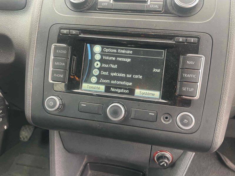 VOLKSWAGEN TOURAN 1.6 TDI 105 7 PLACES 2012 GARANTIE 12 MOIS