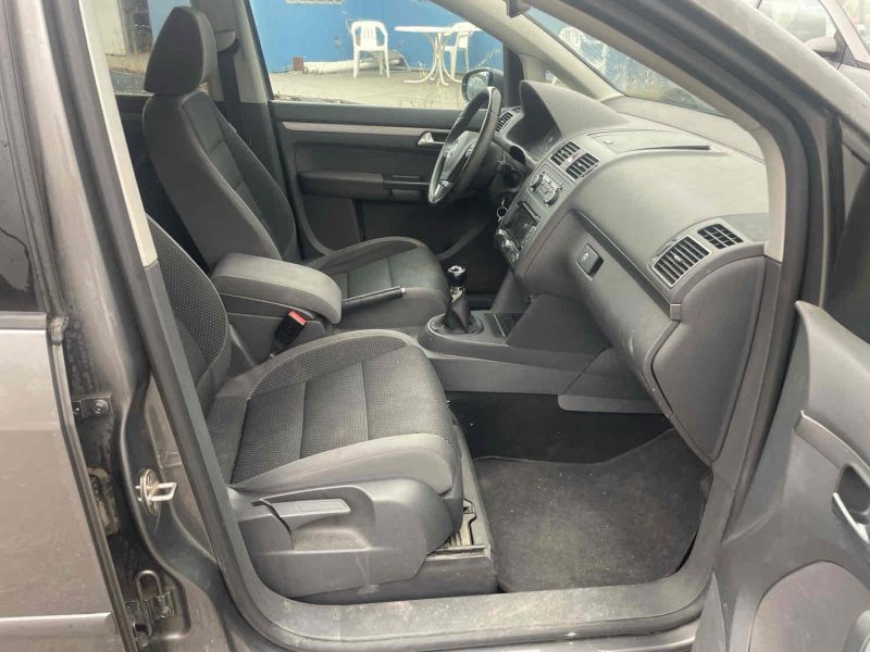 VOLKSWAGEN TOURAN 1.6 TDI 105 7 PLACES 2012 GARANTIE 12 MOIS