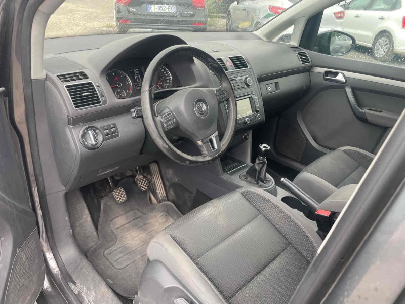 VOLKSWAGEN TOURAN 1.6 TDI 105 7 PLACES 2012 GARANTIE 12 MOIS