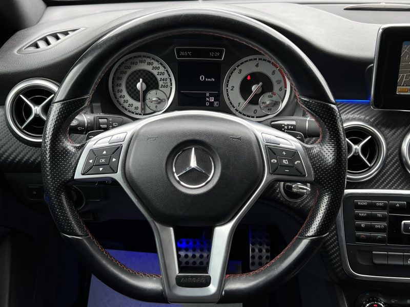 MERCEDES CLASSE A III 200 FASCINATION / AMG 1.8 136 Cv BOITE AUTO TOIT OUVRANT LEDS - GARANTIE 1 AN