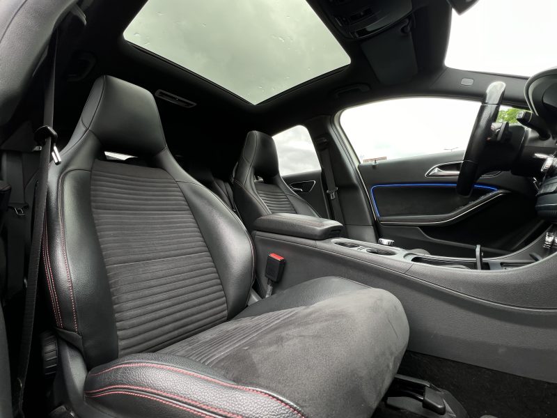 MERCEDES CLASSE A III 200 FASCINATION / AMG 1.8 136 Cv BOITE AUTO TOIT OUVRANT LEDS - GARANTIE 1 AN