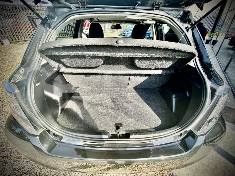 TOYOTA YARIS III HSD STYLE TOIT PANORAMIQUE 07/2014