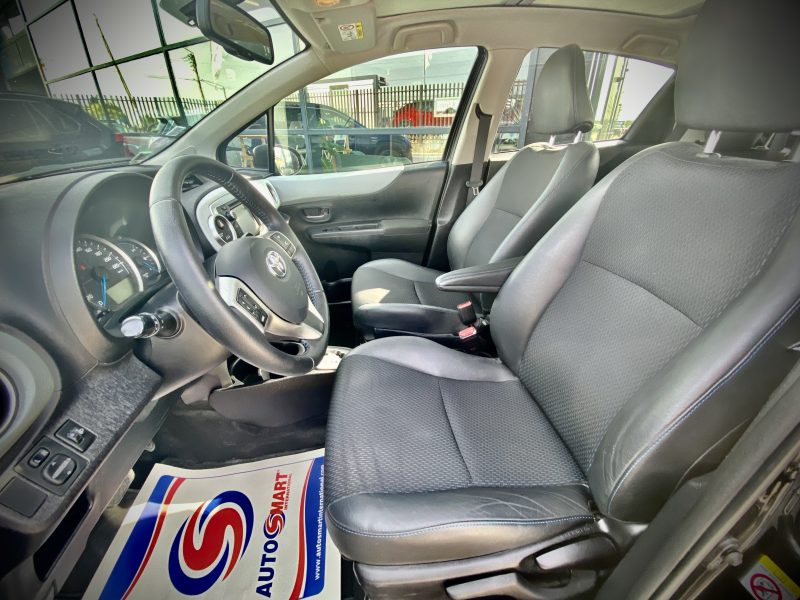 TOYOTA YARIS III HSD STYLE TOIT PANORAMIQUE 07/2014