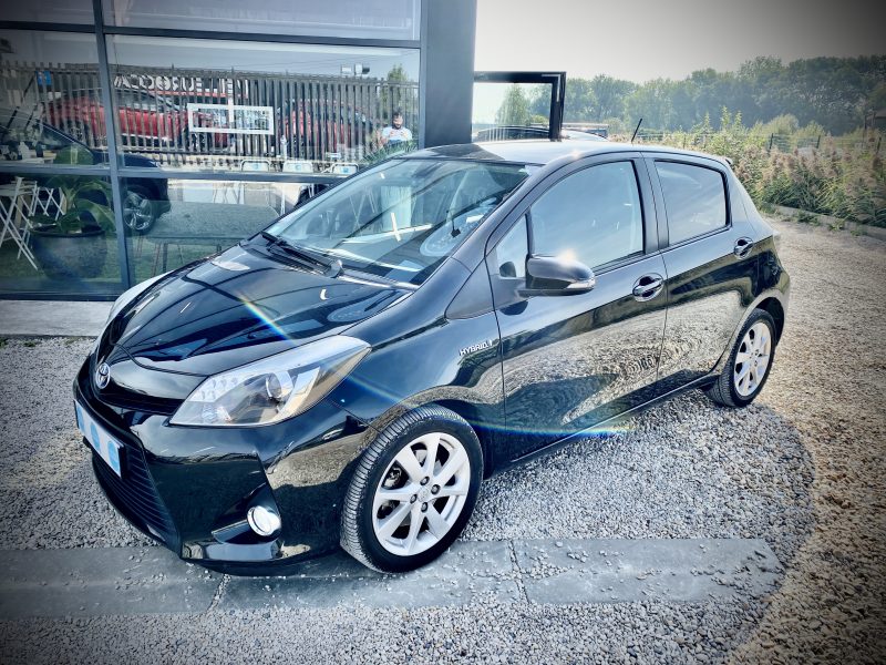 TOYOTA YARIS III HSD STYLE TOIT PANORAMIQUE 07/2014