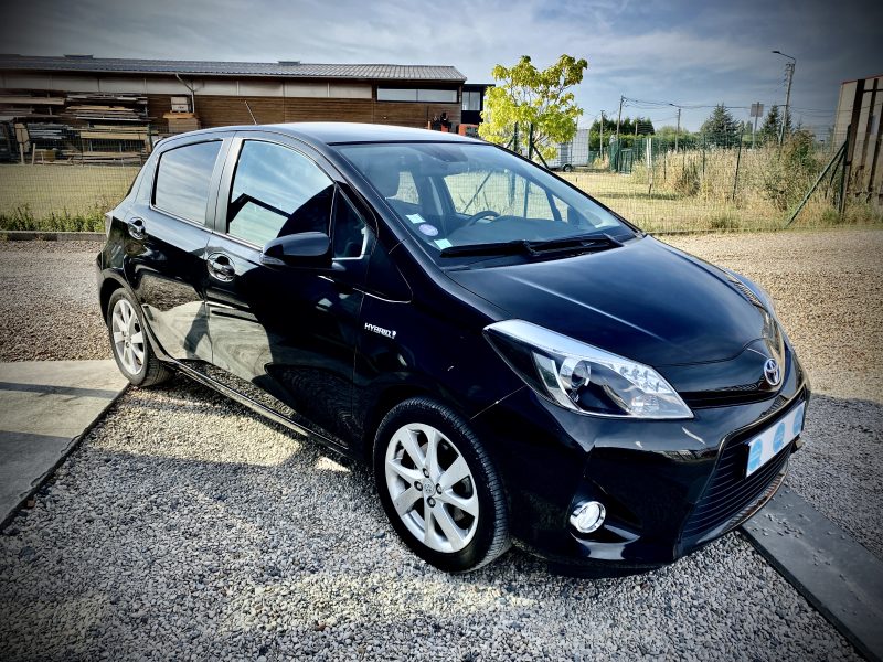 TOYOTA YARIS III HSD STYLE TOIT PANORAMIQUE 07/2014