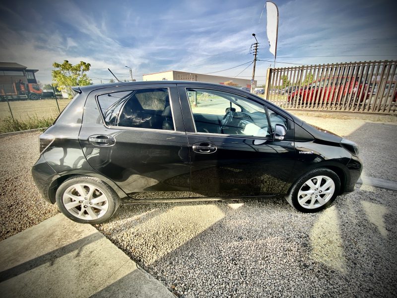 TOYOTA YARIS III HSD STYLE TOIT PANORAMIQUE 07/2014