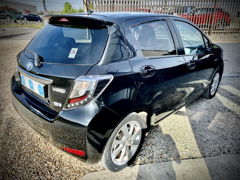 TOYOTA YARIS III HSD STYLE TOIT PANORAMIQUE 07/2014