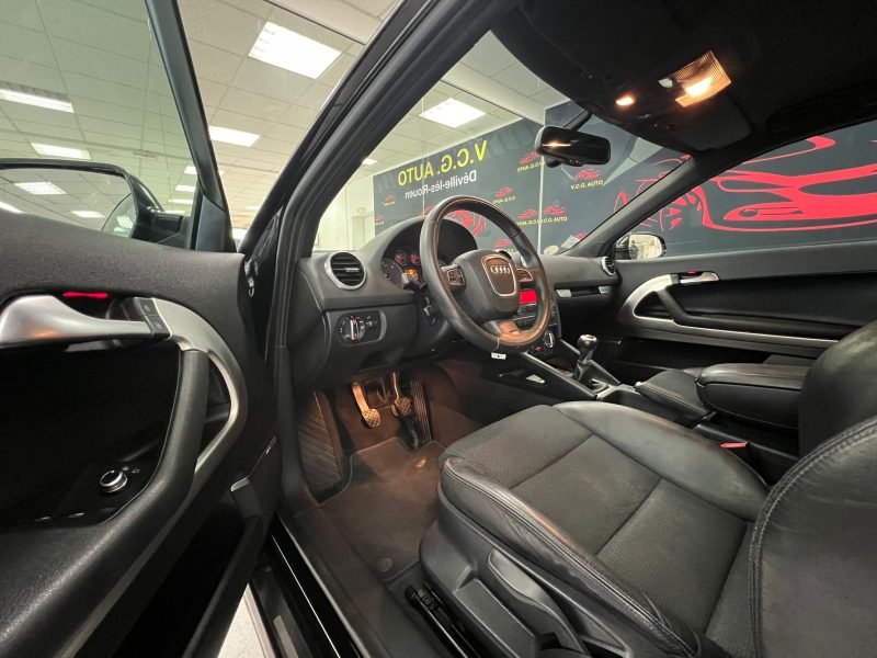 AUDI A3 2.0 TDI 140CH DPF S-LINE