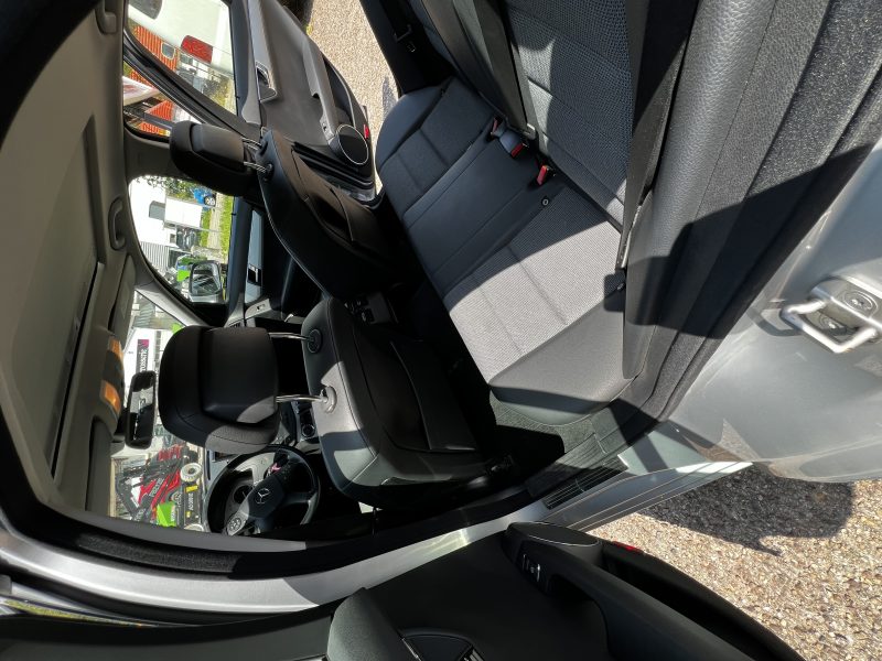 MERCEDES Classe C320 AVANTGARDE 4- MATIC 